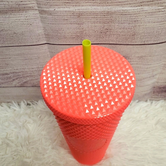 *NEW* Starbucks Dragonfruit Studded Bling Tumbler 24 oz. NWT Summer 2022 - Picture 4 of 10